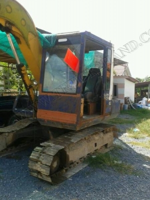 รถแบคโฮ ยี่ห้อ KOMATSU PC60 รุ่น5