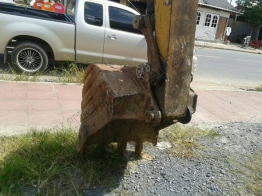 รถแบคโฮ ยี่ห้อ KOMATSU PC60 รุ่น5