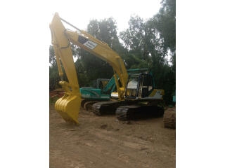 ขายKOBELCO SK 200M3 สภาพสวยพร้อมใช้ ราคาต่อรองได้ ติดต่อได้ที่คุณอ๊อฟ พิจิตร 086-737-9991