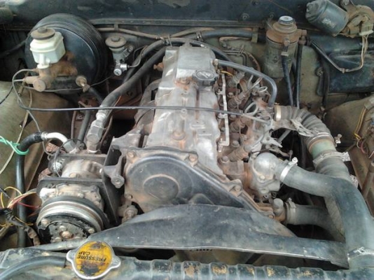 ขาย รถเก่าเก็บ คลาสสิค TOYOTA CROWN MS85 เครื่องใหม่ วางเครื่องดีเซล 2400 2LHERO(ลงเล่ม) แน่นแรง สีสวยมีแตกนิดๆบางจุด ภายในสวยคอนโซลครบ แอร์(ต้องเช็ค) ยางดี ล้อแม็กขอบ15" ปั้นนิดๆหน่อยๆ แจ่ม เท  เรโทรคาร์  พร้อมใช้งาน เอกสารครบ ราคาต่อรองได้เด้อ พี่น