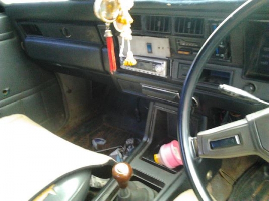 ขาย รถเก่าเก็บ คลาสสิค TOYOTA CROWN MS85 เครื่องใหม่ วางเครื่องดีเซล 2400 2LHERO(ลงเล่ม) แน่นแรง สีสวยมีแตกนิดๆบางจุด ภายในสวยคอนโซลครบ แอร์(ต้องเช็ค) ยางดี ล้อแม็กขอบ15" ปั้นนิดๆหน่อยๆ แจ่ม เท  เรโทรคาร์  พร้อมใช้งาน เอกสารครบ ราคาต่อรองได้เด้อ พี่น