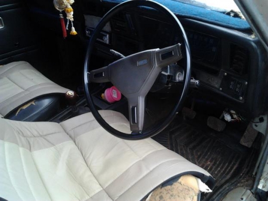 ขาย รถเก่าเก็บ คลาสสิค TOYOTA CROWN MS85 เครื่องใหม่ วางเครื่องดีเซล 2400 2LHERO(ลงเล่ม) แน่นแรง สีสวยมีแตกนิดๆบางจุด ภายในสวยคอนโซลครบ แอร์(ต้องเช็ค) ยางดี ล้อแม็กขอบ15" ปั้นนิดๆหน่อยๆ แจ่ม เท  เรโทรคาร์  พร้อมใช้งาน เอกสารครบ ราคาต่อรองได้เด้อ พี่น