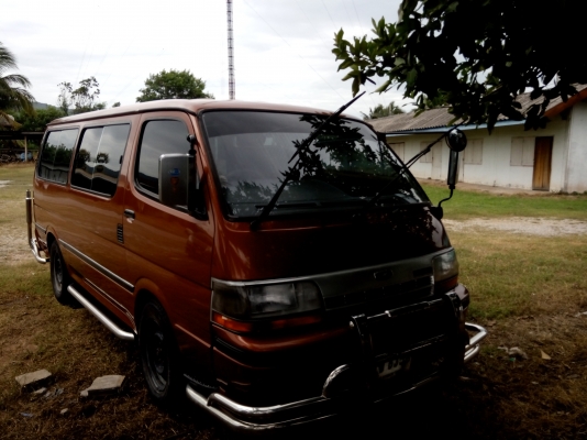 ขายรถตู้toyotaเครื่อง2.5พร้อมใช้