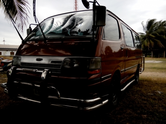 ขายรถตู้toyotaเครื่อง2.5พร้อมใช้