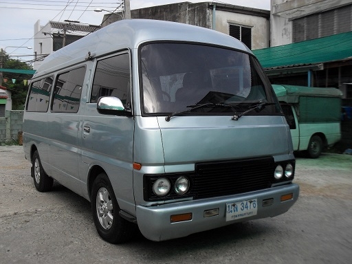 nissan uvan 2700 cc โบราณ 2527