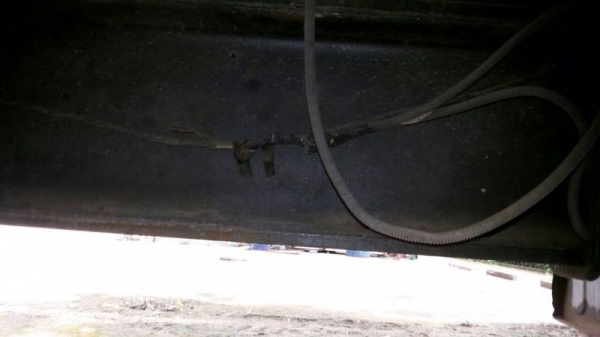 รถนิตสัน 6 ล้อ ติดเครน 5 ตัน  220 แรงม้า  สนใจติดต่อ 081 - 6079515