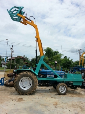 รับต่อรถคีบอ้อยคีบต่อใหม่ในราคา 275000 บาท พร้อมตัวรถเริ่มต้นที่ราคา600000พร้อมรับการใชงาน โทร085-6478699 เฮียฮุย ครับผม