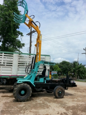 รับต่อรถคีบอ้อยคีบต่อใหม่ในราคา 275000 บาท พร้อมตัวรถเริ่มต้นที่ราคา600000พร้อมรับการใชงาน โทร085-6478699 เฮียฮุย ครับผม