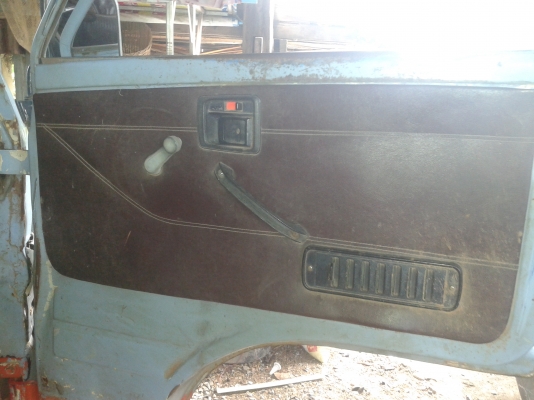 ขาย 6 ล้อ isuzu 85 แรง. เครื่องฟิตมาใหม่ แรง แน่น คัซซีสวย พร้อมโอน พร้อมใช้....