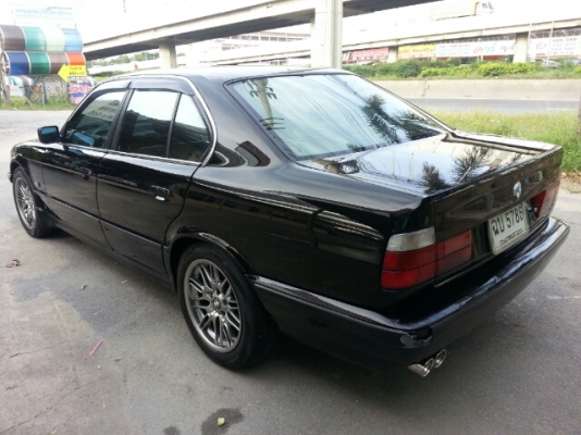 BMW 520 IA E34 เครื่องเจ เบาะไฟฟ้าคู่หน้า แก๊สLPGลงเล่ม
