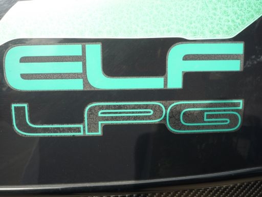 ขายเครื่องยนต์ 4JG2 - LPG แท้ 100\% ขายเครื่องยนต์ 4JG2 - LPG แท้ 100\%