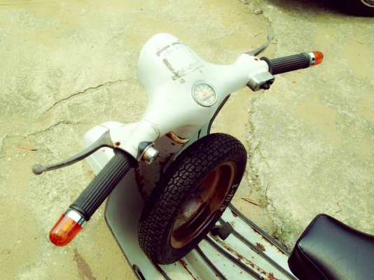 ขายเวสป้าสีเดิมโรงงาน. ไม่เคยล้ม. เครื่องดี ขายเวสป้าสีเดิมโรงงาน. ไม่เคยล้ม. เครื่องดี