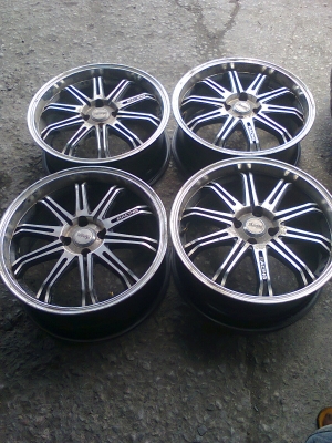 ขายล้อขอบ17 4รู100 ชุดละ4700