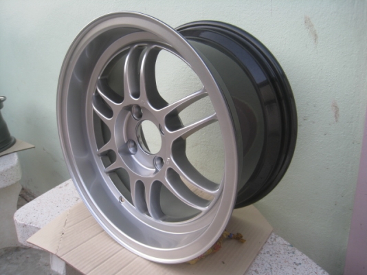 ขายล้อแม็กใหม่ RPF1 ขอบ15 สีไฮเปอร์ซินเวอร์ F7"et41,R8"et35 4รู100ถ้าพร้อมยาง \% ชุดละ 12,500 บาทครับ มี195/55 r15   สนใจติดต่อเล็กคลองสาม (081-3747940)