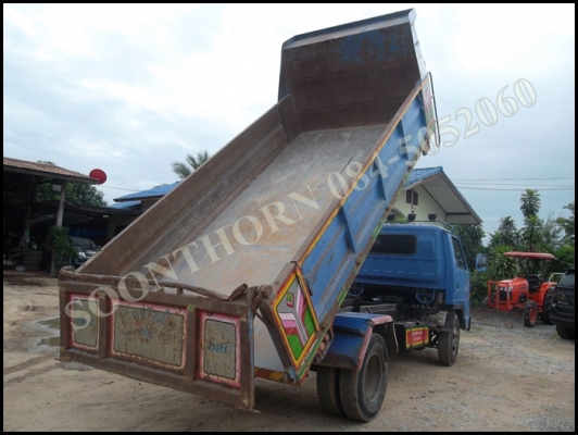 ขายด่วน รถบรรทุก 6 ล้อดั้ม ISUZU NPR66  120 แรง รถสภาพเดิมๆ สวยพร้อมใช้งาน ราคาสุดคุ้ม