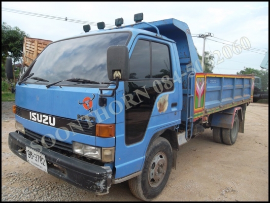 ขายด่วน รถบรรทุก 6 ล้อดั้ม ISUZU NPR66  120 แรง รถสภาพเดิมๆ สวยพร้อมใช้งาน ราคาสุดคุ้ม