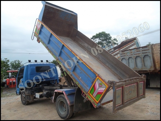 ขายด่วน รถบรรทุก 6 ล้อดั้ม ISUZU NPR66  120 แรง รถสภาพเดิมๆ สวยพร้อมใช้งาน ราคาสุดคุ้ม