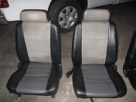 เบาะ DATSUN ,NISSAN 4 ประตู 1 ชุด สภาพดีครับ ขาย 2,500