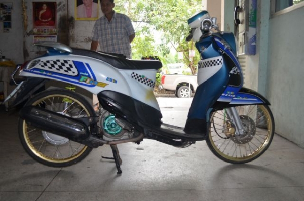 โตโยต้าหน้าแหลม1800ccLPGรถพร้อมใช้เอกสารพร้อมโอน ส่งได้ โตโยต้าหน้าแหลม1800ccLPGรถพร้อมใช้เอกสารพร้อมโอน ส่งได้