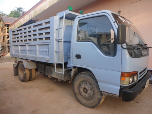 ขายรถบรรทุก 6ล้อดัมพ์ ISUZU NPR 120แรงม้าฝาขาว
