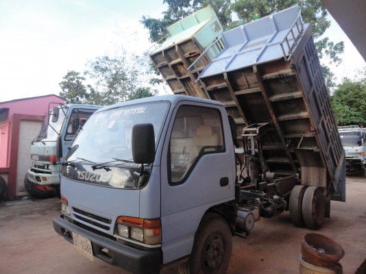 ขายรถบรรทุก 6ล้อดัมพ์ ISUZU NPR 120แรงม้าฝาขาว