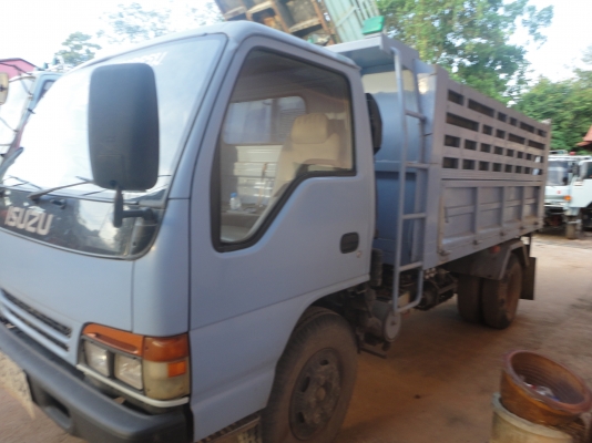 ขายรถบรรทุก 6ล้อดัมพ์ ISUZU NPR 120แรงม้าฝาขาว
