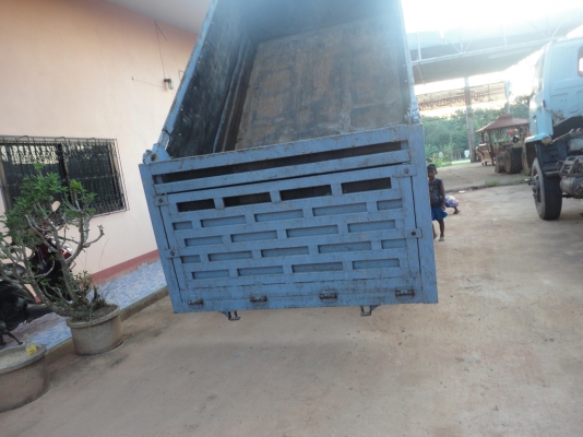 ขายรถบรรทุก 6ล้อดัมพ์ ISUZU NPR 120แรงม้าฝาขาว