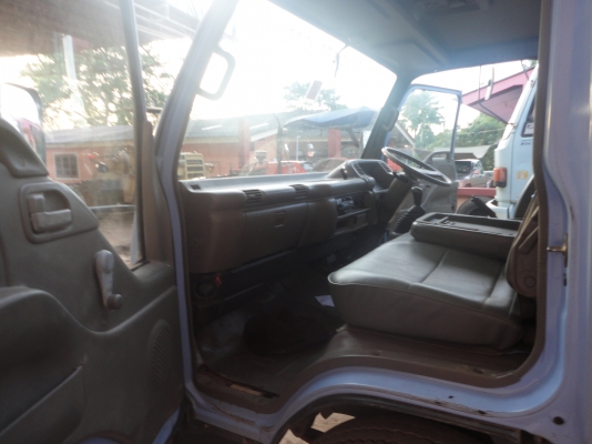 ขายรถบรรทุก 6ล้อดัมพ์ ISUZU NPR 120แรงม้าฝาขาว