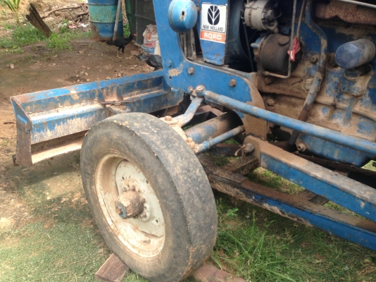 ขายรถไถ FORD- 6600 - 1 เพลา  หมายเลขเครื่อง T3-D5NN เครื่องดี  หมายเลขเกียร์ D9NN  หมายเลขท้ายเบาะ D6NN  อุปกรณ์มี ใบมีดดันหน้า ผาน 7  สภาพพร้อมใช้งานได้เลย  เอกสารเล่มทะเบียน สนใจติดต่อ คุณ ชัยยา สตึก โทร 081-9972972  089-8451778