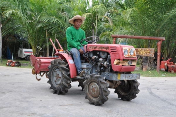 ขายรถไถ SATOH SU1140 ขับ4ล้อ พร้อมโรตารี่พรวนดินครบชุด สภาพสวยเดิมจากญี่ปุ่นยังไม่เคยใช้ในไทย 58,000เท่านั้น!!