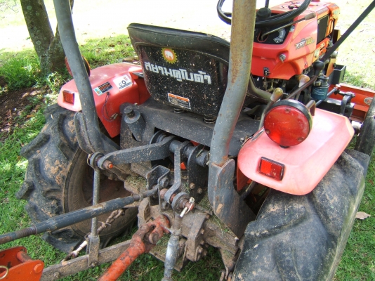 คูโบค้า KRT 140 นั่งขับ PTO พร้อมใบดันดินและผาน3 คูโบค้า KRT 140 นั่งขับ PTO พร้อมใบดันดินและผาน3