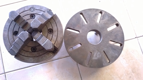 4 จับ 6 นิ้ว หน้าแปลน และ 3 ขา ขายยกชุด 5,000 ด่วน!!!!