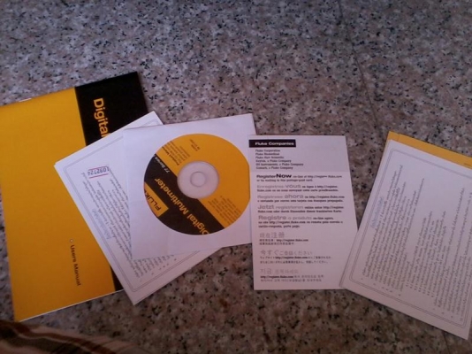 ขาย Fluke 77 IV Digital Multimeter ใหม่แกะกล่อง สภาพ 100 \% ครับ