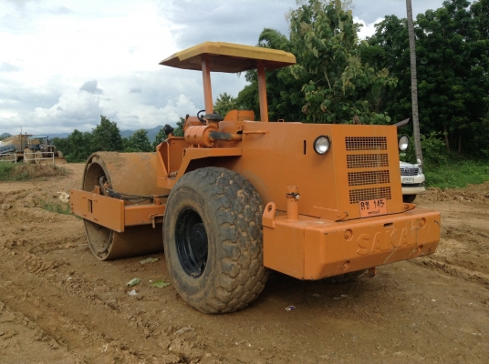 รถบดสั่นสะเทือน sakai SV 500 TF 2 เพลา