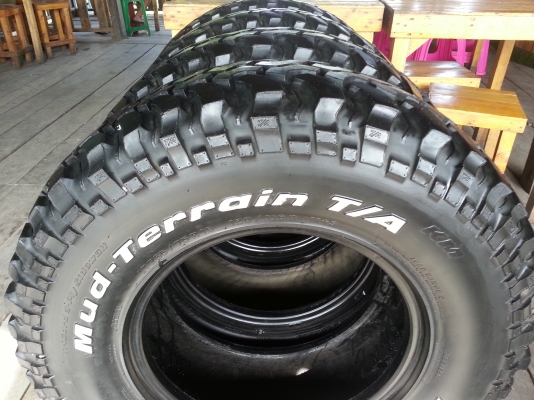 ขายยาง  bf mud 265/75/16    7500    เอาไว้ลุยสวน   ยางปี05ดอกเชนกว่าทุกเส้นสภาพดี   ตามรูป  ส่งทั่วไทย