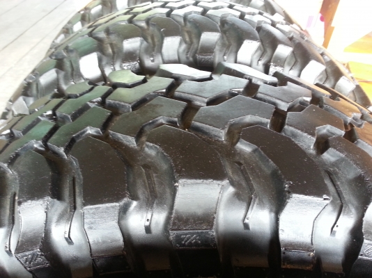 ขายยาง  bf mud 265/75/16    7500    เอาไว้ลุยสวน   ยางปี05ดอกเชนกว่าทุกเส้นสภาพดี   ตามรูป  ส่งทั่วไทย