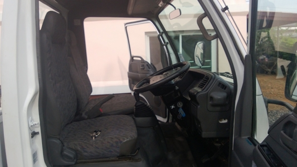 ขายรถที่บ้านพร้อมใช้ ทะเบียนครบ พร้อมโอน ปี05 ป้ายเล็กไม่ติดเวลา เครื่อง 4HG1  LPG แท้ๆ โรงงานแน่นๆ 135 แรงม้าเกียใหญ่คัทซี  NKR 71 E หกล้อใหญ่บึ้กๆ สวยทั้งเส้น