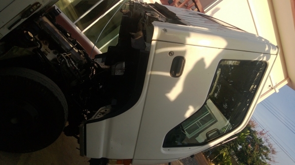 ขายรถที่บ้านพร้อมใช้ ทะเบียนครบ พร้อมโอน ปี05 ป้ายเล็กไม่ติดเวลา เครื่อง 4HG1  LPG แท้ๆ โรงงานแน่นๆ 135 แรงม้าเกียใหญ่คัทซี  NKR 71 E หกล้อใหญ่บึ้กๆ สวยทั้งเส้น