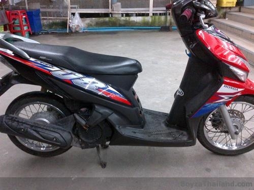 ขาย honda คลิก สภาพเดิมๆๆพร้อมใช้ราคาถูกๆๆ 9999 บาทเข้ามาดูกันก่อน