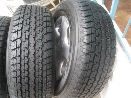 ขายล้อแม็ก All new Isuzu D-max ป้ายแดง 17"x7" et33 6รู139 + ยางปี 13 สนใจติดต่อเล็กคลองสามครับ (081-3747940)