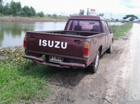 ขอขายisuzu kbcab รถดีชัสซีไม่มีผุ เครื่องทำใหม่แน่ปึกพร้อใเข้าไรสวน