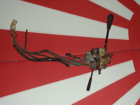 ขายอะไหล่รถยนต์มาสด้า เช่นพวงมาลัย ครอบคอ ยกเลี้ยว ไฟหรี ไฟเลี้ยว เเละอืนๆสนใจชมก่อนได้ครับ