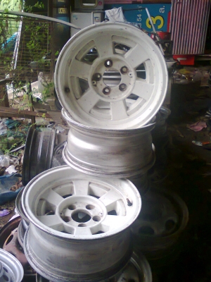 ขายล้อขอบ15 5 รู114 ชุดละ3800