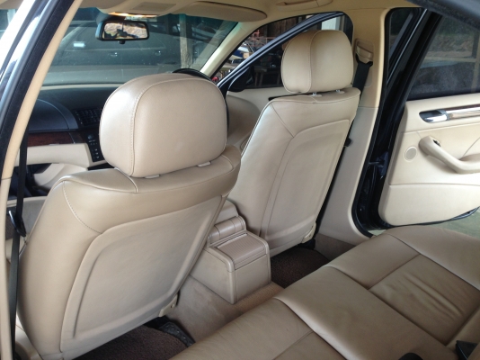รถบ้านใช้เอง BMW SERIES 318i ปี 2547 เครื่องเบนซิน 2000cc สีดำ เกียร์อัตโนมัติ ,เบรคABS , , ล้อแมกซ์