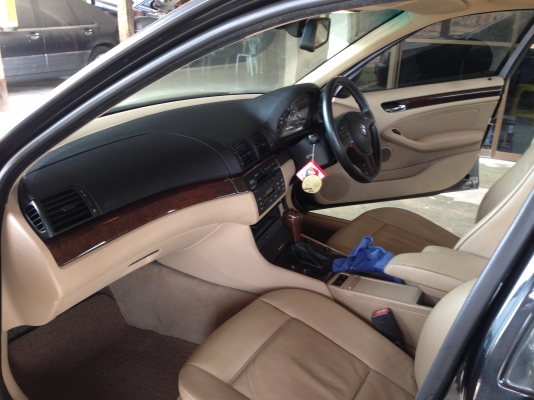 รถบ้านใช้เอง BMW SERIES 318i ปี 2547 เครื่องเบนซิน 2000cc สีดำ เกียร์อัตโนมัติ ,เบรคABS , , ล้อแมกซ์