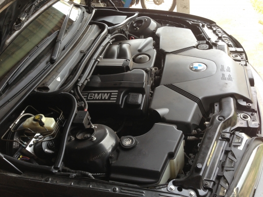 รถบ้านใช้เอง BMW SERIES 318i ปี 2547 เครื่องเบนซิน 2000cc สีดำ เกียร์อัตโนมัติ ,เบรคABS , , ล้อแมกซ์