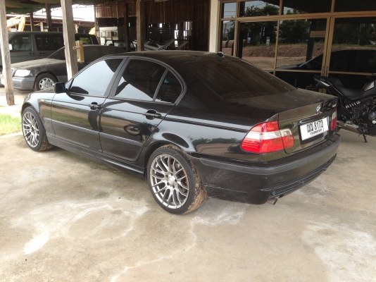รถบ้านใช้เอง BMW SERIES 318i ปี 2547 เครื่องเบนซิน 2000cc สีดำ เกียร์อัตโนมัติ ,เบรคABS , , ล้อแมกซ์ รถบ้านใช้เอง BMW SERIES 318i ปี 2547 เครื่องเบนซิน 2000cc สีดำ เกียร์อัตโนมัติ ,เบรคABS , , ล้อแมกซ์