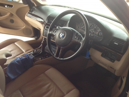 รถบ้านใช้เอง BMW SERIES 318i ปี 2547 เครื่องเบนซิน 2000cc สีดำ เกียร์อัตโนมัติ ,เบรคABS , , ล้อแมกซ์