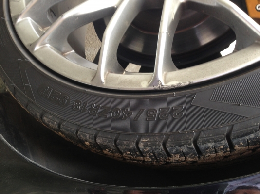รถบ้านใช้เอง BMW SERIES 318i ปี 2547 เครื่องเบนซิน 2000cc สีดำ เกียร์อัตโนมัติ ,เบรคABS , , ล้อแมกซ์