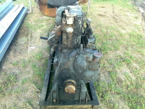 ขายเครื่องกั๊กเนอร์พร้อมเกียร์ เครื่องอังกฤษ จำนวน 5 สูบ พร้อมใช้งาน